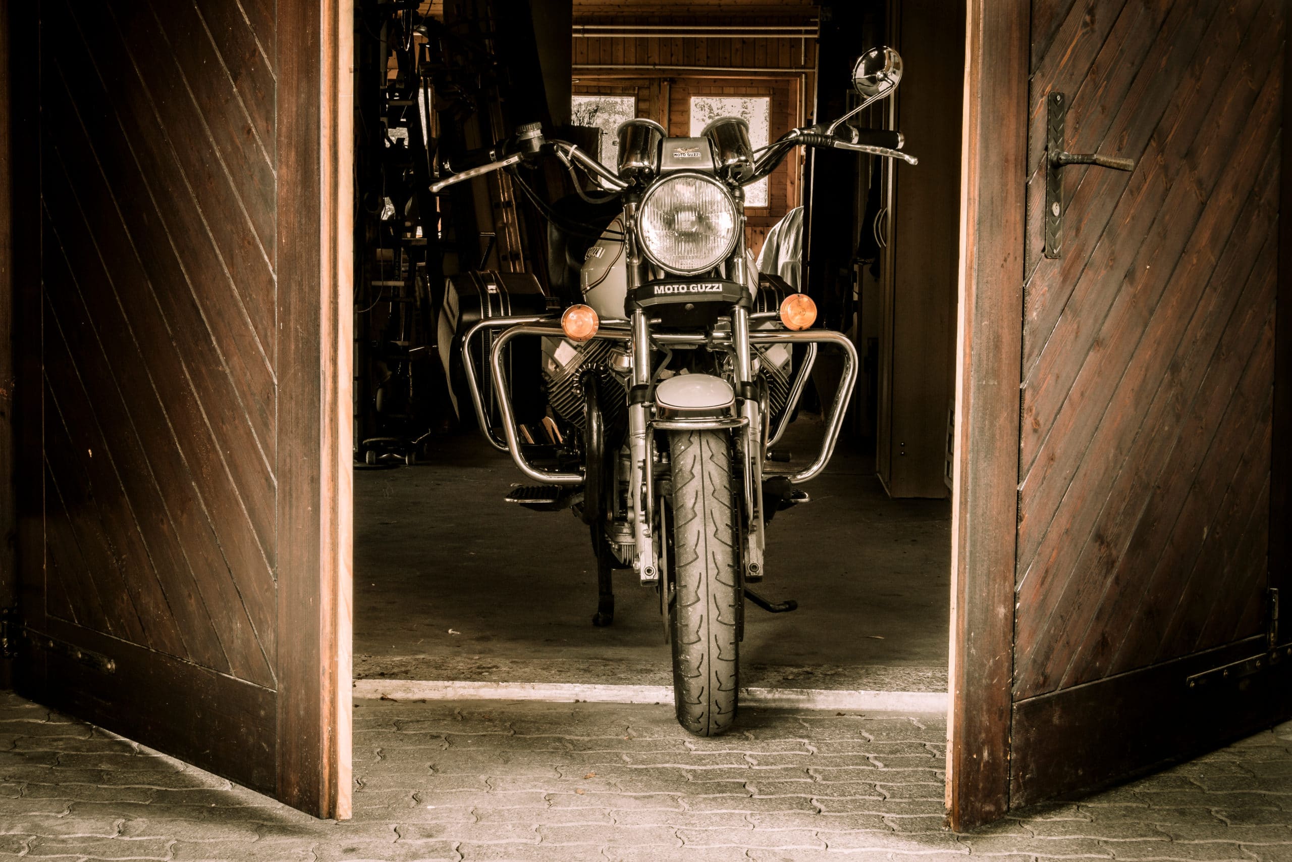 moto garage hiver